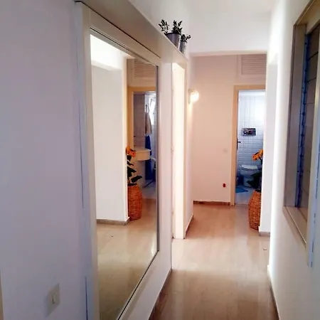 Beautiful -up To 4 Guests- Close To City Centre! *