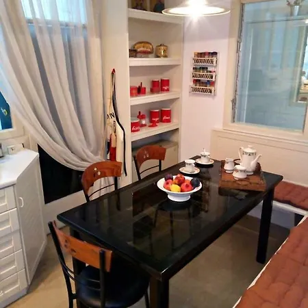 Beautiful -up To 4 Guests- Close To City Centre! Thessaloniki